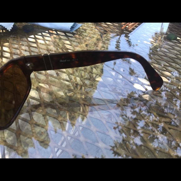 Persol Men’s Sunglasses - Picture 4 of 5